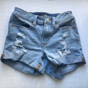 High rise Midi Aeropostale jean shorts. Slightly used. In good condition.